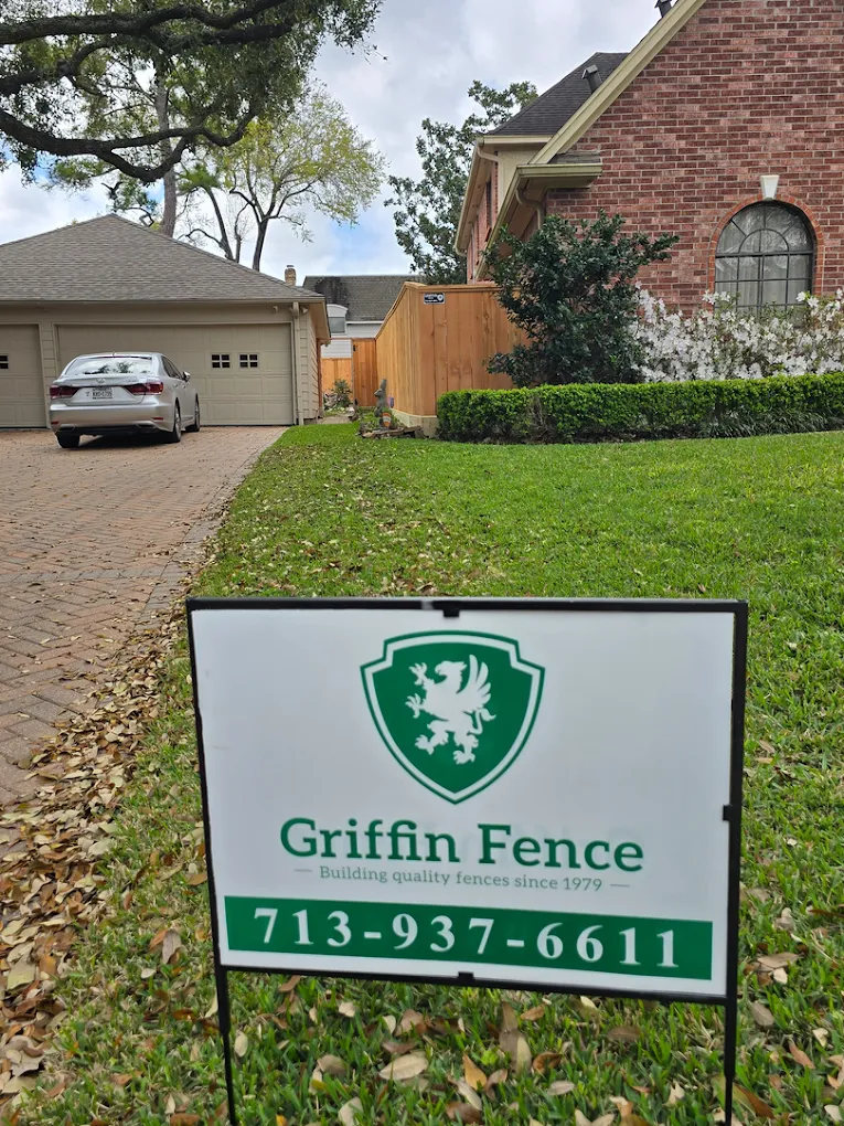 Griffin Fence team at work in Houston