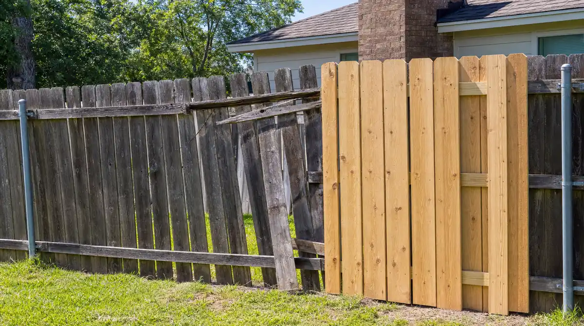Fence Repair in Houston, TX: Know When to Fix, When to Replace